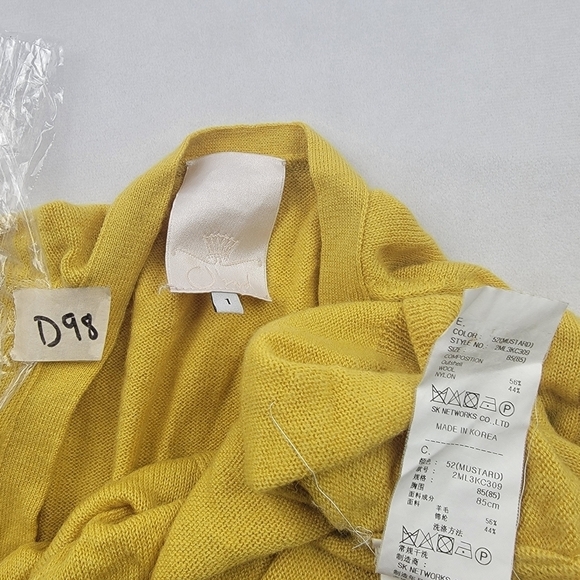 O'md wool blend yellow mitten pocket vintage button crop back cardigan - Picture 7 of 7